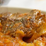 牛肉をトマト缶でホロホロに煮込もう